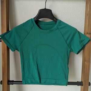 lululemon athletica Women's Green Short Sleeve Crop Tee
